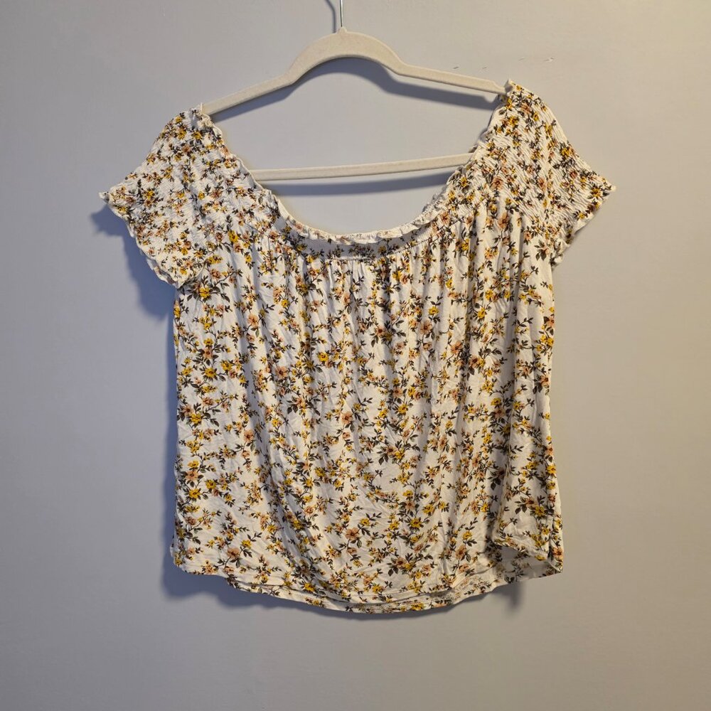 American Eagle FloralTop - Picture 2 of 3
